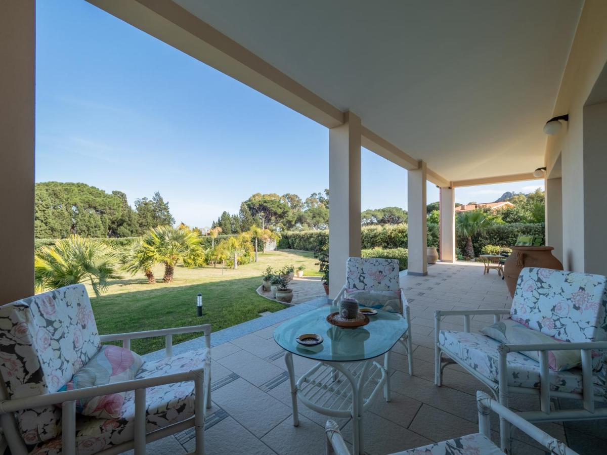 B&B Le Bouganville Capoterra Exterior foto