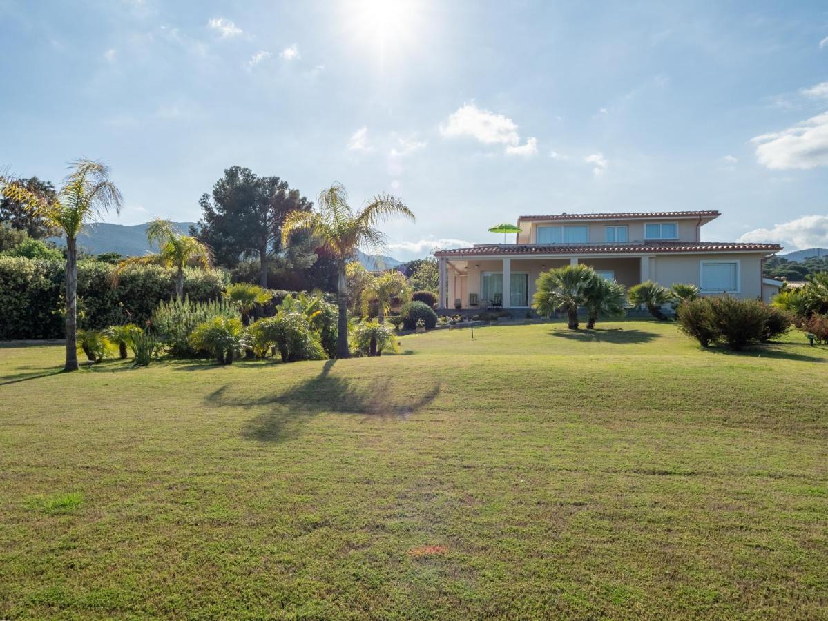 B&B Le Bouganville Capoterra Exterior foto