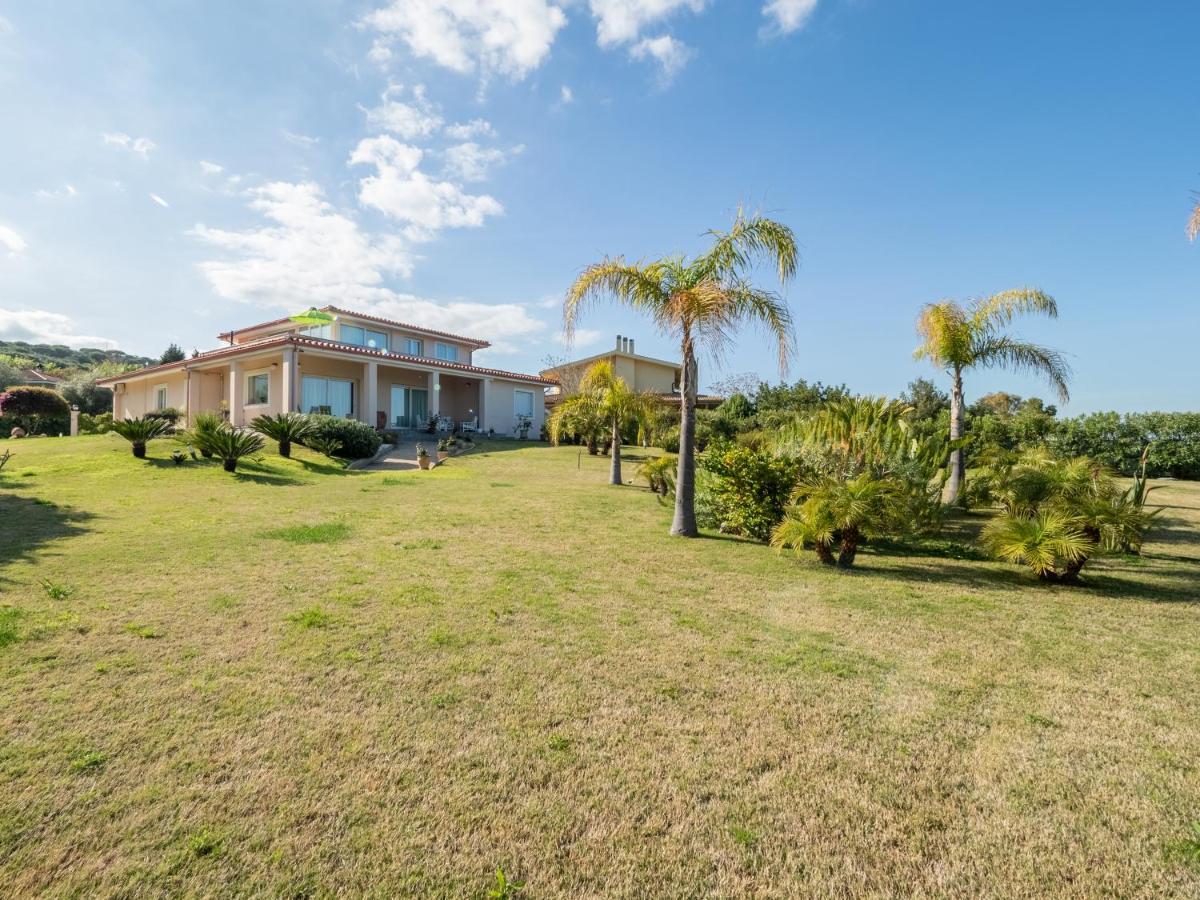 B&B Le Bouganville Capoterra Exterior foto